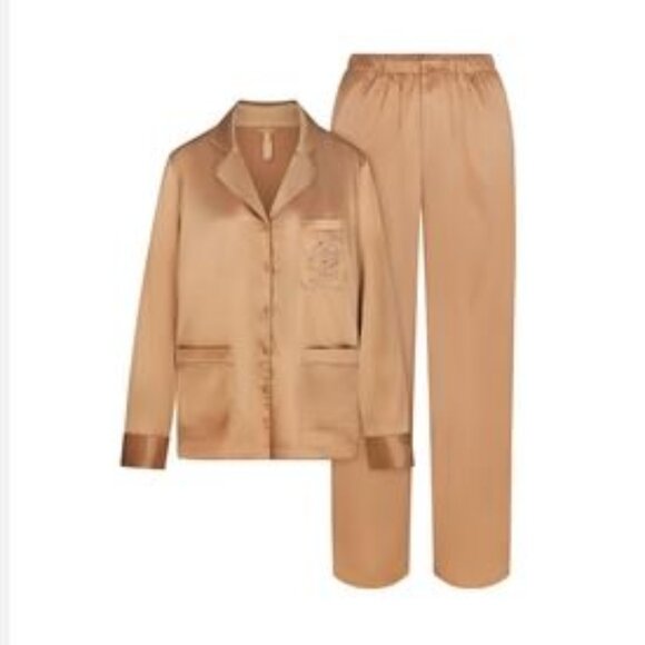 SKIMS Other - NWT Skims Hotel Shine Pajama Pants Women's Size M Gold
